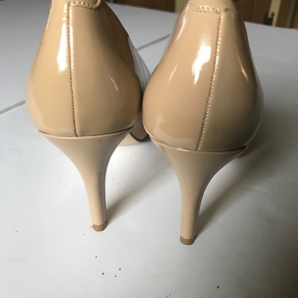 Nude Madden Girl Pumps 7 - Picture 4 of 6